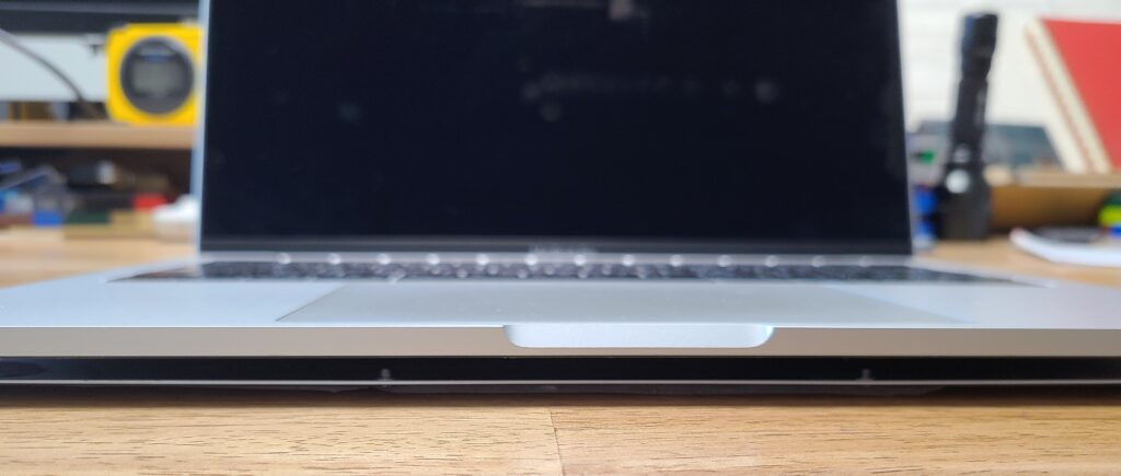 swollen battery, macbook pro 2017