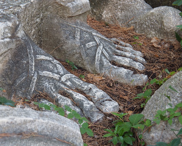 foot statue